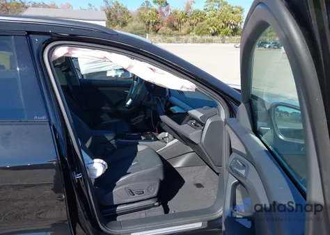 2025 Audi Q6 E-Tron Premium z USA, uszkodzony, nr VIN WA112BGF1SA017336